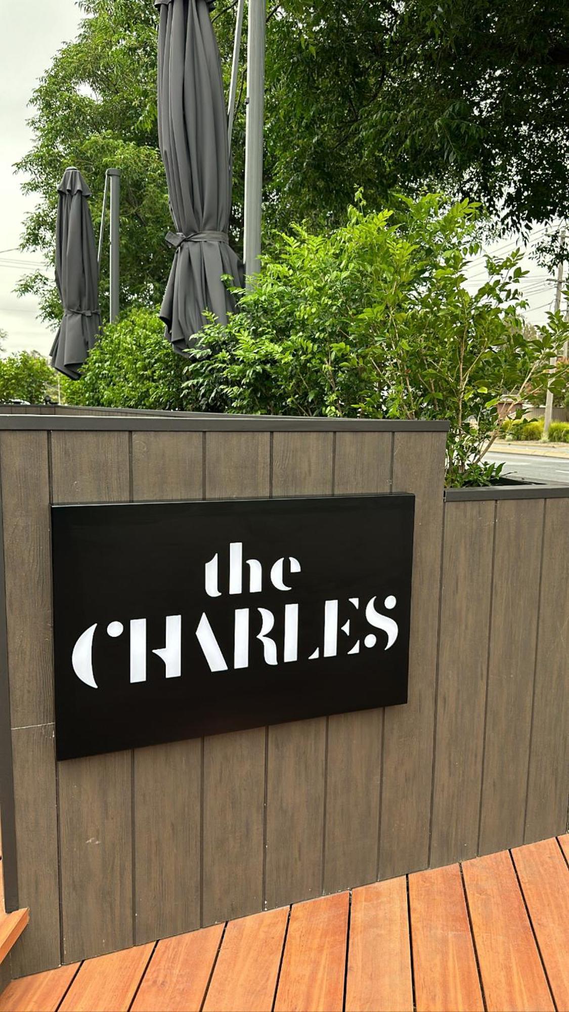 Отель The Charles Уогга-Уогга Экстерьер фото